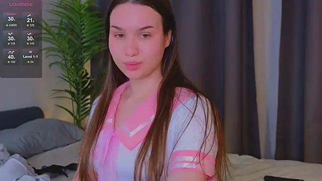 Roxie Mils online show from January 21, 2025, 9:15 pm