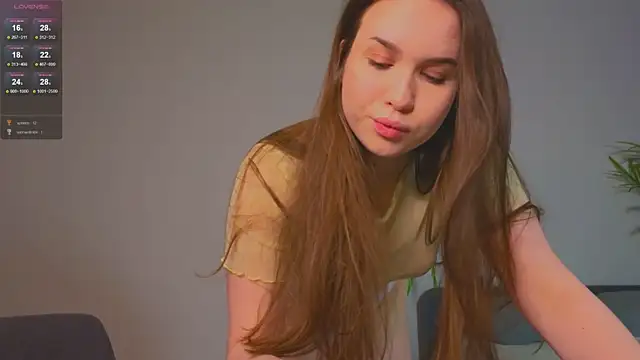 Roxie Mils online show from February 2, 2025, 3:49 pm