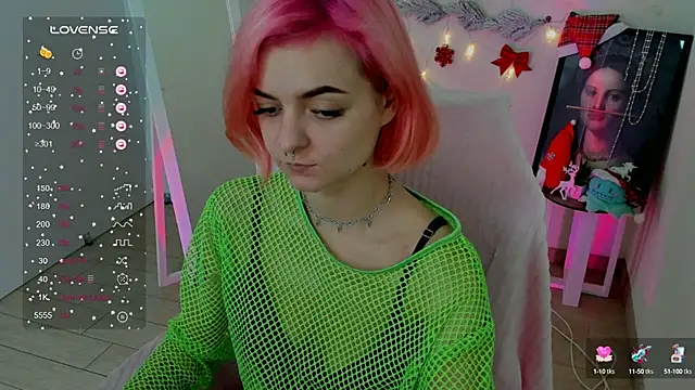 Fire Bestie online show from December 13, 2024, 1:01 pm