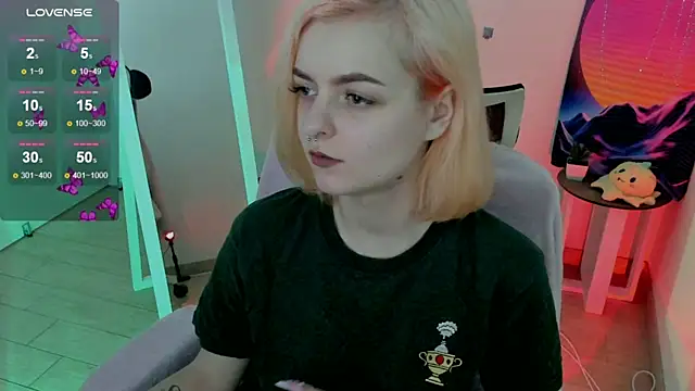 Fire Bestie online show from March 22, 2025, 1:30 pm