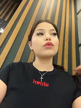 Chloe  Moon online show from October 27, 2025, 1:37 pm