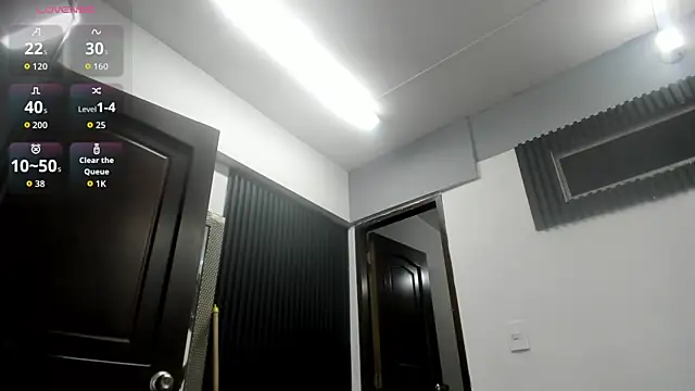 Analiasmith89 online show from January 9, 2026, 4:37 am