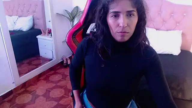 Snapshot of eka_urda chatting on January 26, 2025, 12:05 am eka urda online show from January 26, 2025, 12:05 am