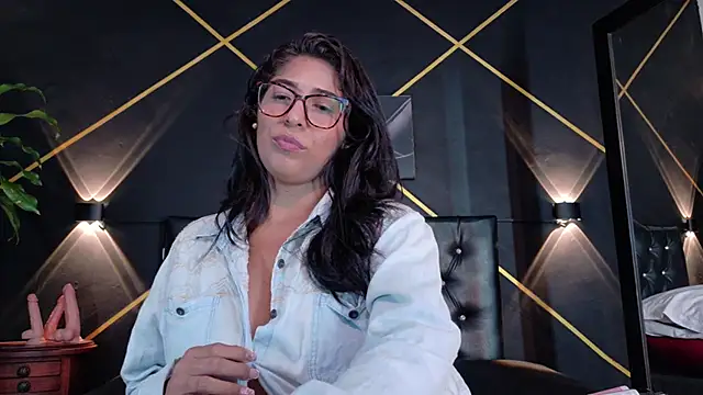 eka urda online show from November 3, 2025, 10:10 pm