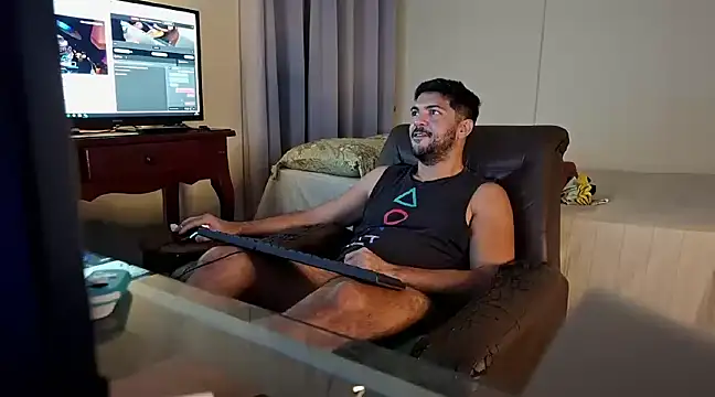 Snapshot of LUH133 chatting on December 4, 2024, 12:41 am LUH133 online show from December 4, 2024, 12:41 am