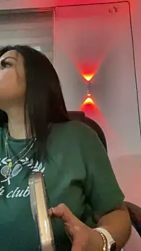 Snapshot of Milff_parkerrr chatting on December 22, 2025, 10:29 pm Milff parkerrr online show from December 22, 2025, 10:29 pm