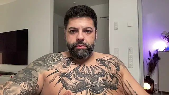chubbybear88 online show from June 10, 2026, 8:41 pm