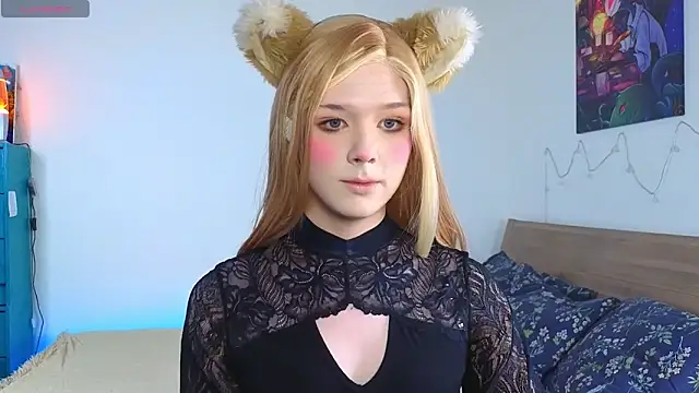  yourFoxy  online show from September 19, 2025, 1:01 pm