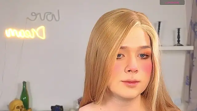  yourFoxy  online show from October 18, 2025, 11:55 am