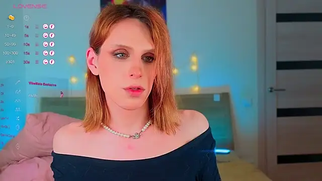  yourFoxy  online show from April 22, 2026, 11:34 am