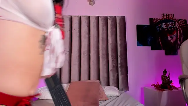 Isabella Flowers online show from April 9, 2026, 4:12 am