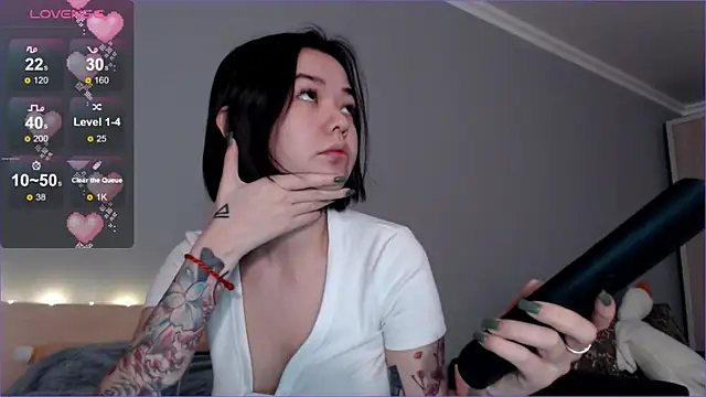 osaka nia online show from January 15, 2025, 2:13 pm