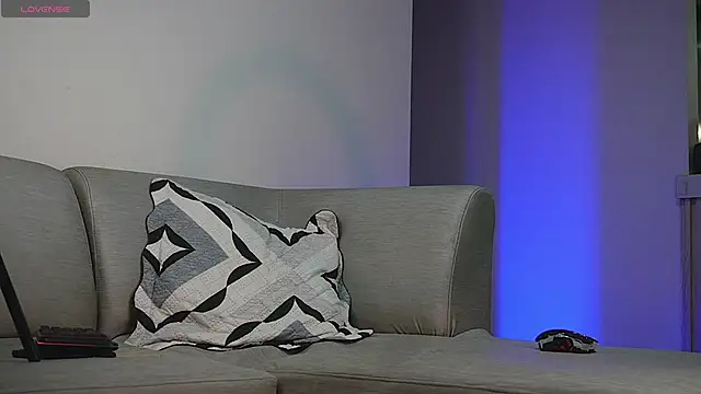 orion1993 online show from September 18, 2025, 11:51 pm