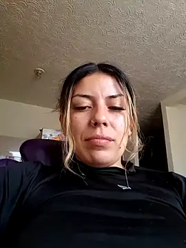 Snapshot of Sweel_Leyva18 chatting on May 19, 2026, 6:36 pm Sweel Leyva18 online show from May 19, 2026, 6:36 pm