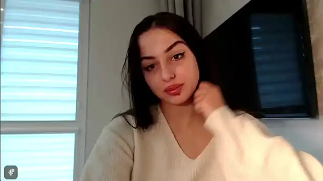 courtneyPerfect online show from November 12, 2025, 7:53 am