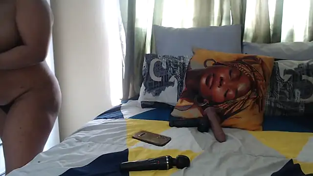 Snapshot of Foxybrownxx1 chatting on October 30, 2025, 6:59 am Foxybrownxx1 online show from October 30, 2025, 6:59 am