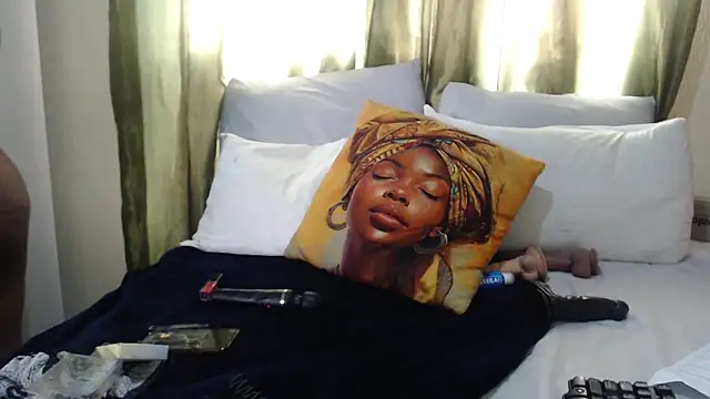 Snapshot of Foxybrownxx1 chatting on November 4, 2025, 10:36 am Foxybrownxx1 online show from November 4, 2025, 10:36 am