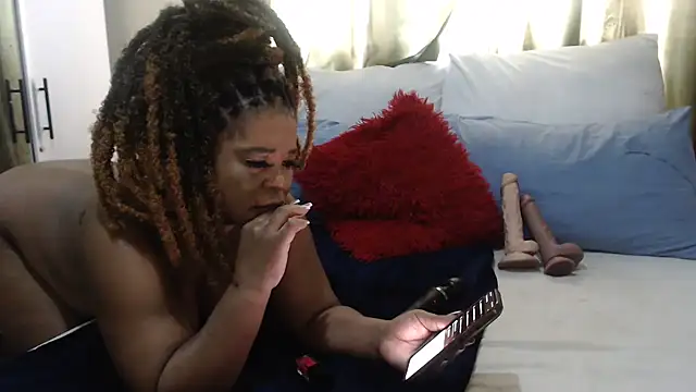 Snapshot of Foxybrownxx1 chatting on November 7, 2025, 6:24 am Foxybrownxx1 online show from November 7, 2025, 6:24 am