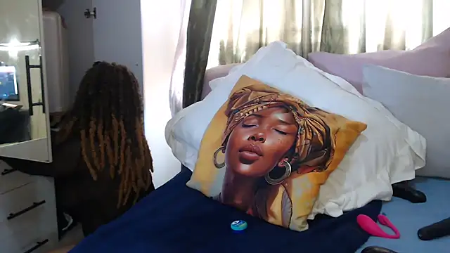 Snapshot of Foxybrownxx1 chatting on November 22, 2025, 8:46 am Foxybrownxx1 online show from November 22, 2025, 8:46 am