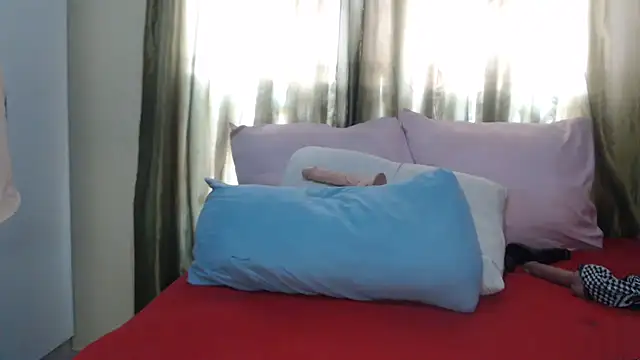 Snapshot of Foxybrownxx1 chatting on November 30, 2025, 7:45 am Foxybrownxx1 online show from November 30, 2025, 7:45 am