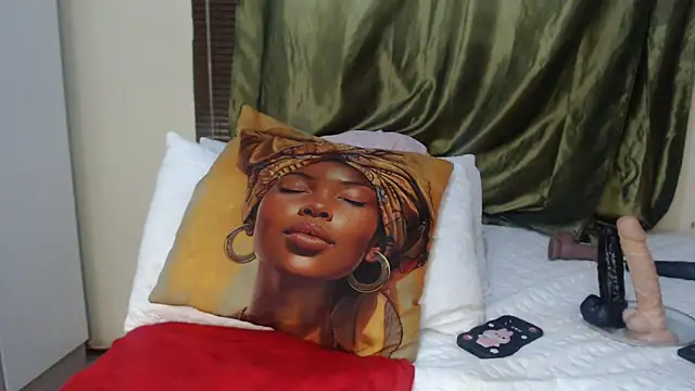 Foxybrownxx1 online show from April 2, 2026, 7:00 pm