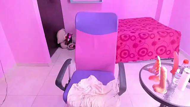 mommy whore slut online show from March 19, 2026, 12:03 am