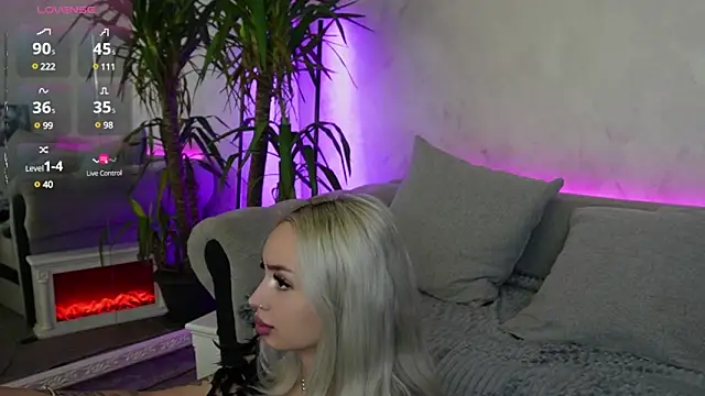 Snapshot of BambiAndAyline chatting on January 28, 2025, 5:22 am BambiAndAyline online show from January 28, 2025, 5:22 am