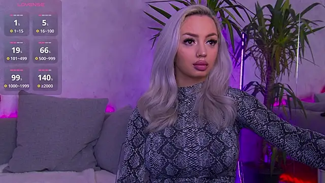 Snapshot of BambiAndAyline chatting on February 14, 2025, 4:15 am BambiAndAyline online show from February 14, 2025, 4:15 am