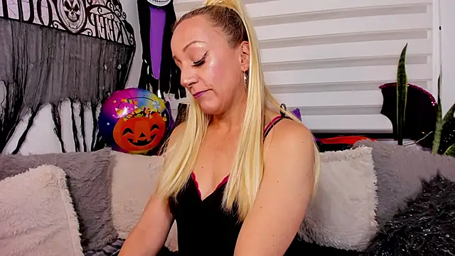 Sammykatt online show from October 29, 2025, 3:58 pm