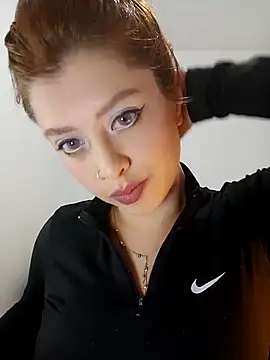 nix white online show from January 12, 2025, 10:43 pm