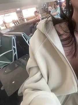 zqq5522 online show from December 4, 2025, 8:45 am