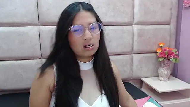 Snapshot of Miaa_Smiith_ chatting on February 7, 2025, 2:50 am Miaa Smiith  online show from February 7, 2025, 2:50 am