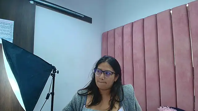 Snapshot of Miaa_Smiith_ chatting on December 23, 2025, 3:26 am Miaa Smiith online show from December 23, 2025, 3:26 am