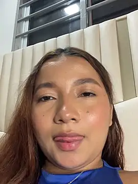 Snapshot of queen_angelique chatting on June 7, 2026, 3:32 am queen angelique online show from June 7, 2026, 3:32 am