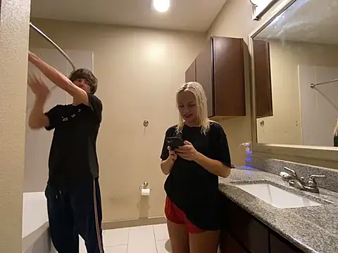 girlfriendmissy online show from December 24, 2024, 5:55 pm