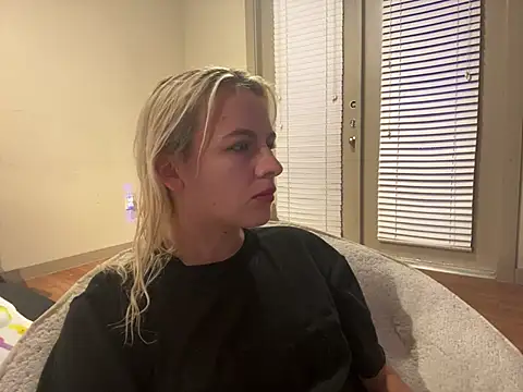 girlfriendmissy online show from February 26, 2025, 3:10 am