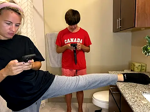 girlfriendmissy online show from September 24, 2025, 11:19 pm