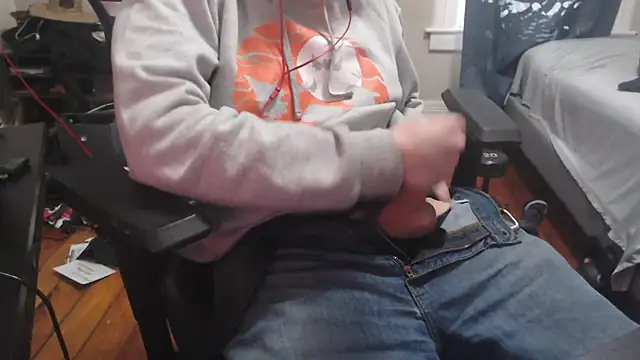 chicostick413 online show from December 20, 2024, 6:13 pm