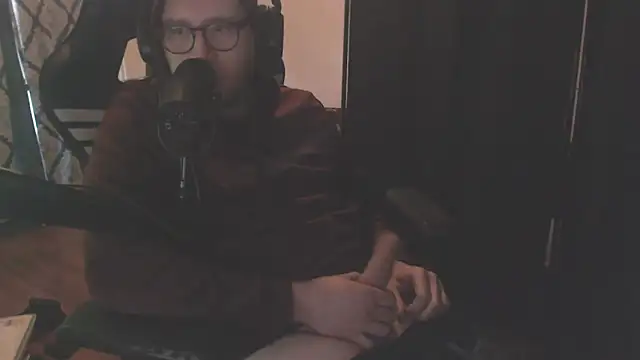 chicostick413 online show from January 5, 2026, 7:06 pm