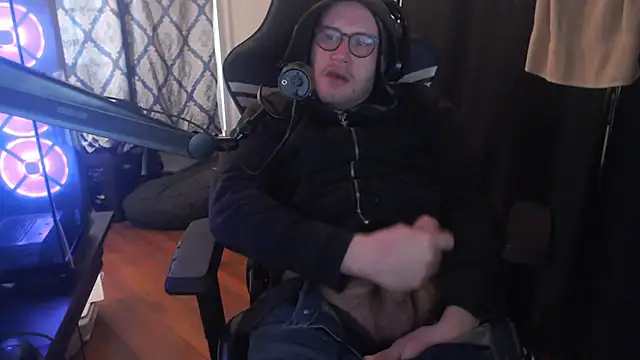 chicostick413 online show from February 12, 2026, 1:06 pm