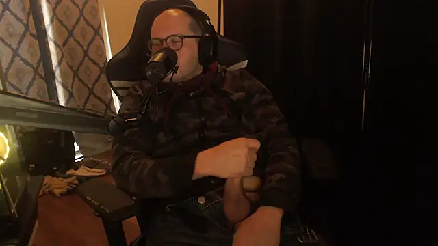 chicostick413 online show from February 16, 2026, 3:30 pm