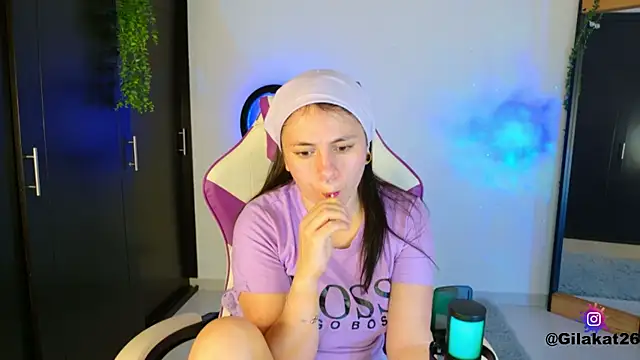 GilaKat online show from November 15, 2025, 5:27 am