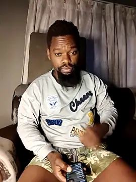 Snapshot of Chocolate_factory_man chatting on September 25, 2025, 3:32 am Chocolate factory man online show from September 25, 2025, 3:32 am