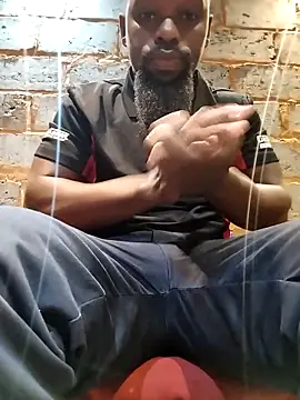 Snapshot of Chocolate_factory_man chatting on October 17, 2025, 7:05 pm Chocolate factory man online show from October 17, 2025, 7:05 pm