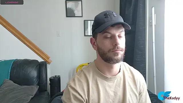 Snapshot of Thekodyy chatting on February 2, 2026, 3:11 pm Thekodyy online show from February 2, 2026, 3:11 pm