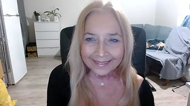 sofia xkiss online show from January 13, 2025, 2:53 pm