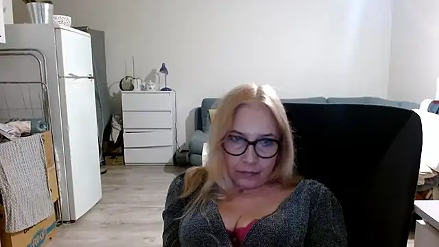 sofia xkiss online show from March 2, 2025, 5:58 pm