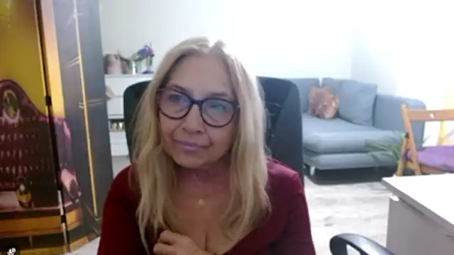 sofia xkiss online show from January 13, 2026, 2:55 pm