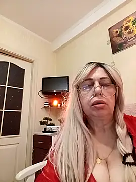 SusieNoreen online show from October 22, 2025, 12:22 am