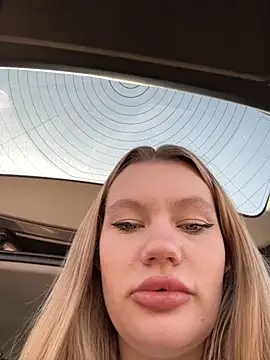 justmila online show from October 31, 2025, 10:16 am